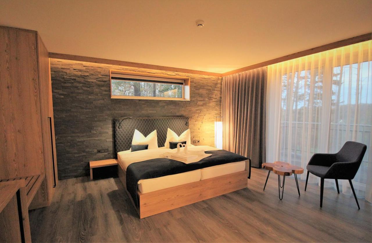 Art & Galerie Hotel Lenz Plauer See Fuenfseen Kültér fotó