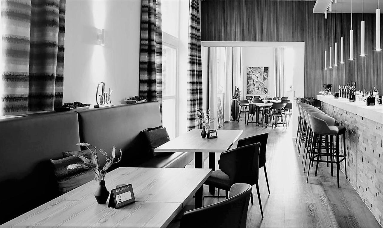 Art & Galerie Hotel Lenz Plauer See Fuenfseen Kültér fotó